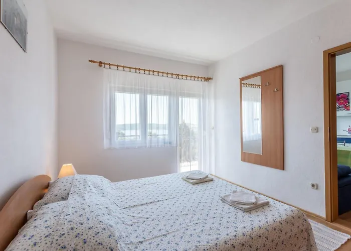 Charming With Balcony - Comfort One Bedroom 公寓 特罗吉尔