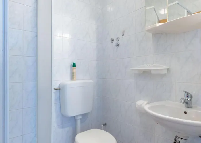 公寓 Charming With Balcony - Comfort One Bedroom