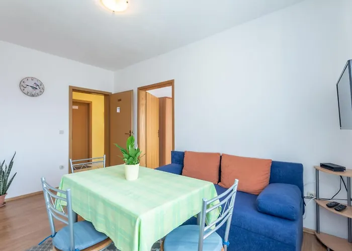 公寓 Charming With Balcony - Comfort One Bedroom 特罗吉尔